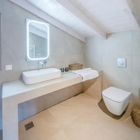 Oliva With Private Pool By Konnect Villa