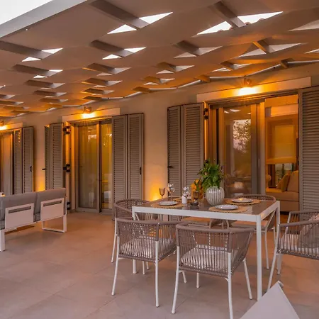 Oliva With Private Pool By Konnect