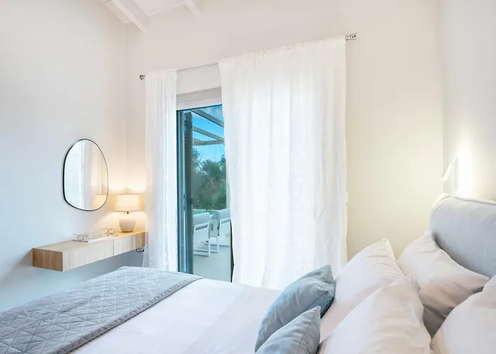 Oliva With Private Pool By Konnect Villa